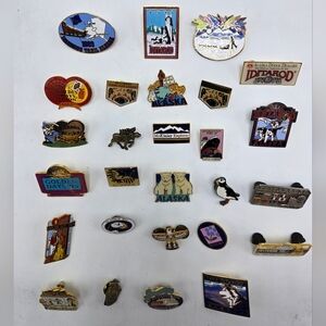 Lot of 27 Alaska Lapel Pins Iditarod Golden Days Fairbanks Anchorage Souvenir